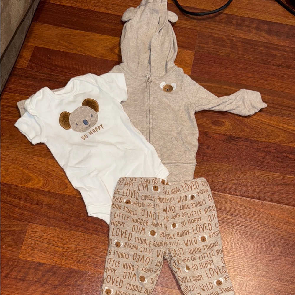 Adorable Baby Outfit Set with Koala Design